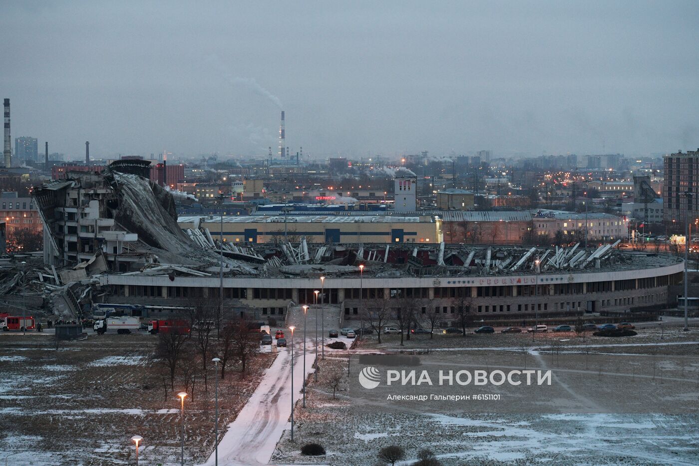 В Петербурге произошло обрушение при демонтаже СКК