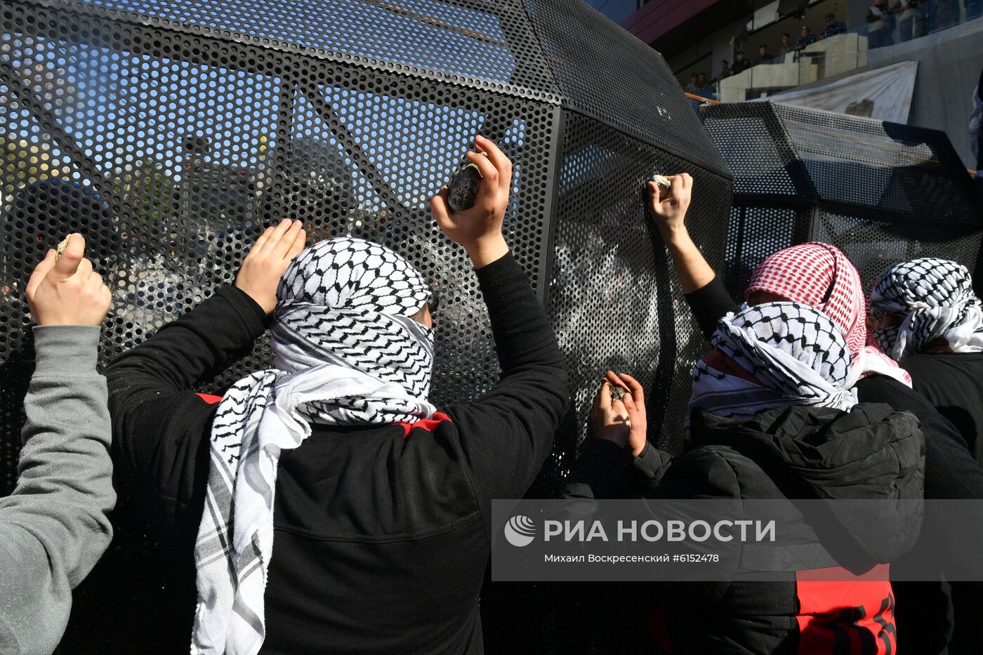 Акция протеста в Бейруте против "сделки века" США