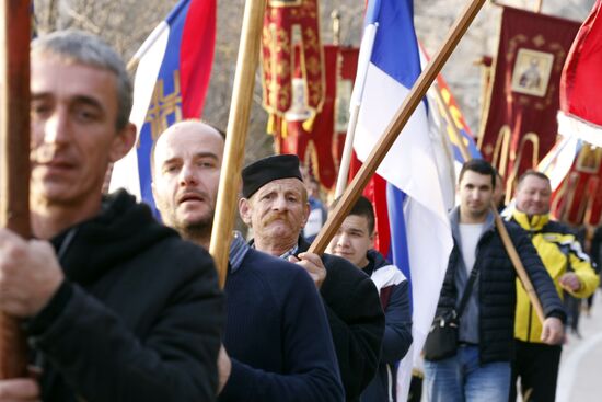 Мирное шествие в защиту прав Сербской православной церкви в Черногории