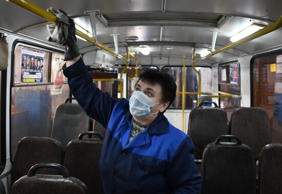 Дезинфекция городских троллейбусов в Чите