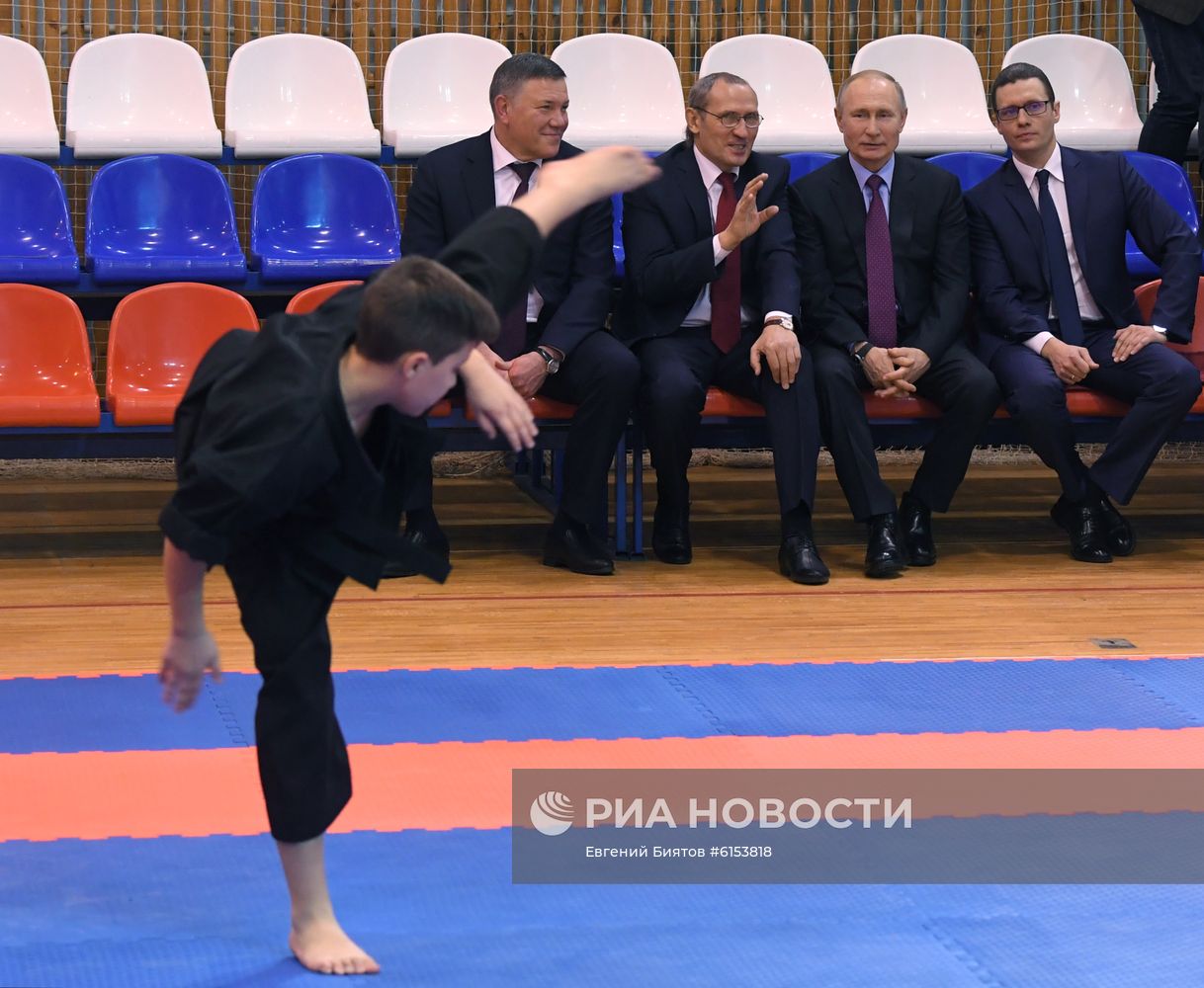 Рабочая поездка президента РФ В. Путина в Череповец