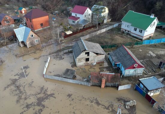 В Горячем Ключе из-за подтопления введен режим ЧС
