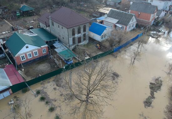 В Горячем Ключе из-за подтопления введен режим ЧС
