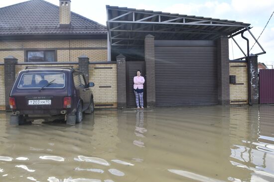 В Горячем Ключе из-за подтопления введен режим ЧС