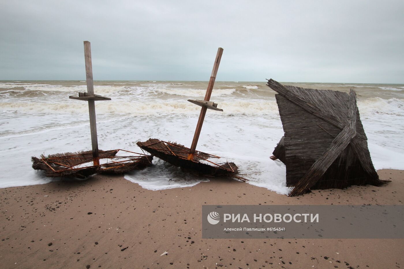 Шторм в Евпатории