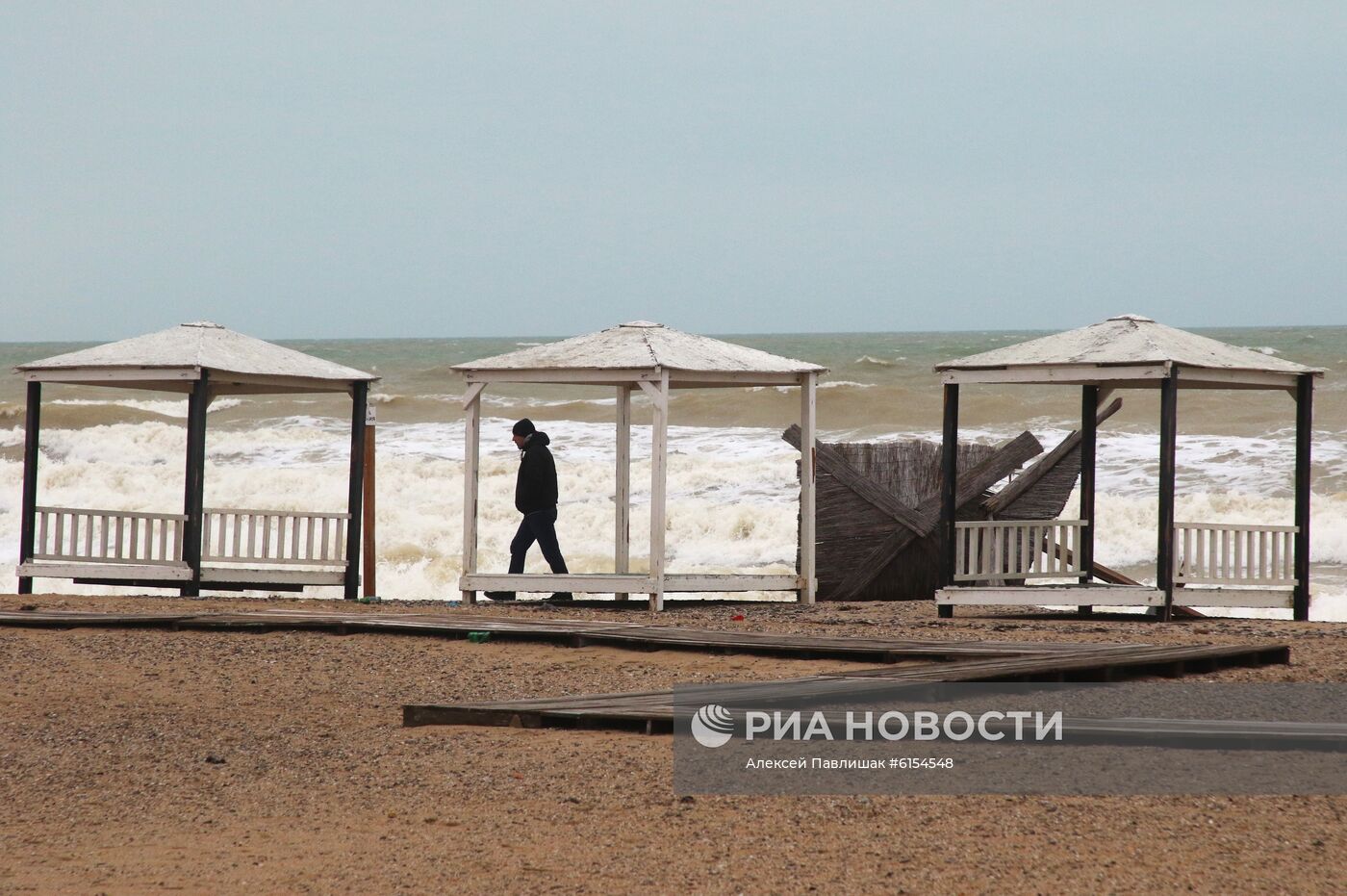 Шторм в Евпатории