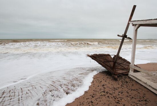 Шторм в Евпатории