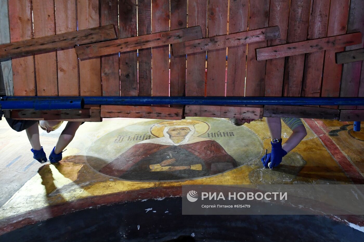 Реставрация Успенского собора Московского Кремля