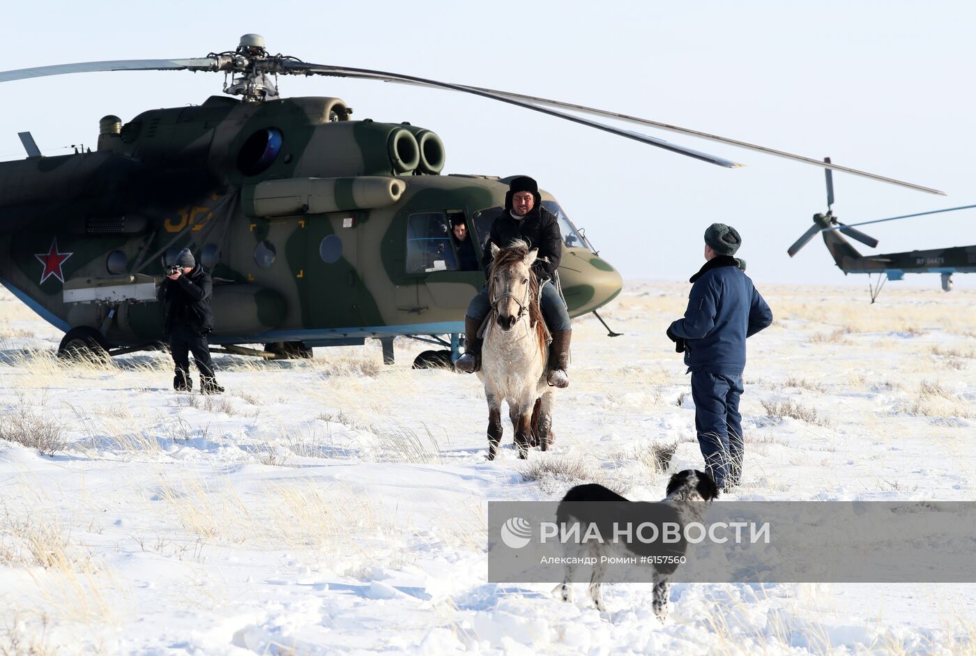 Посадка пилотируемого корабля "Союз МС-13"