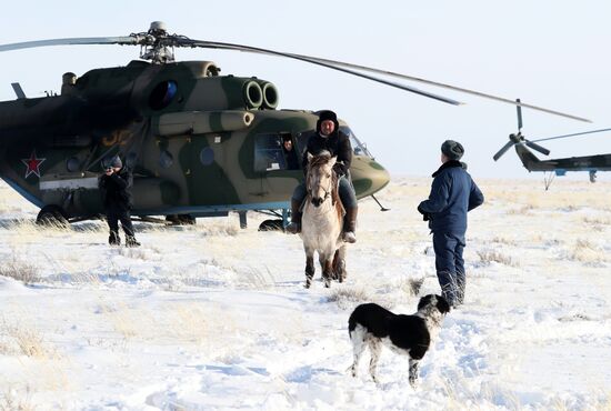 Посадка пилотируемого корабля "Союз МС-13"