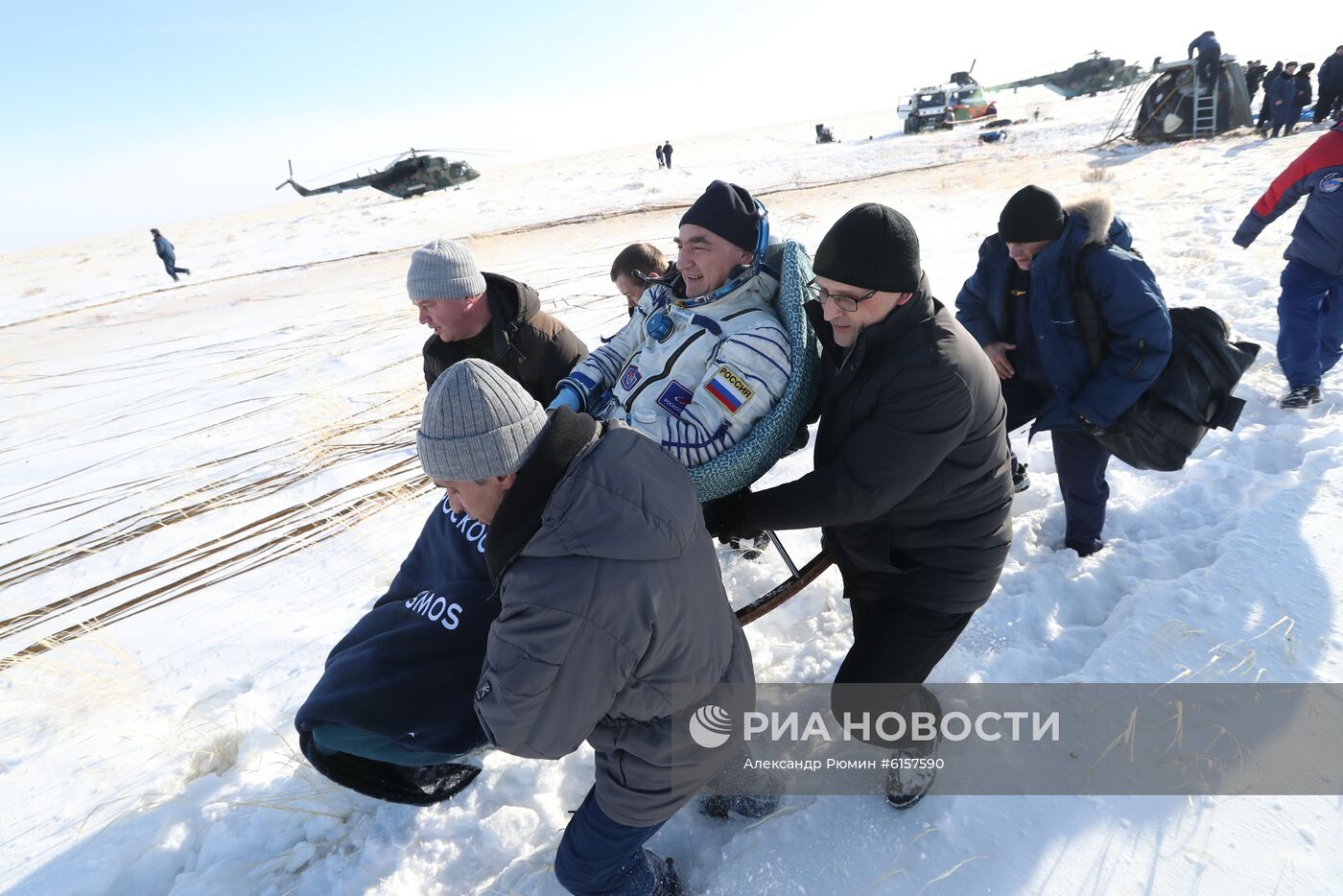 Посадка пилотируемого корабля "Союз МС-13"