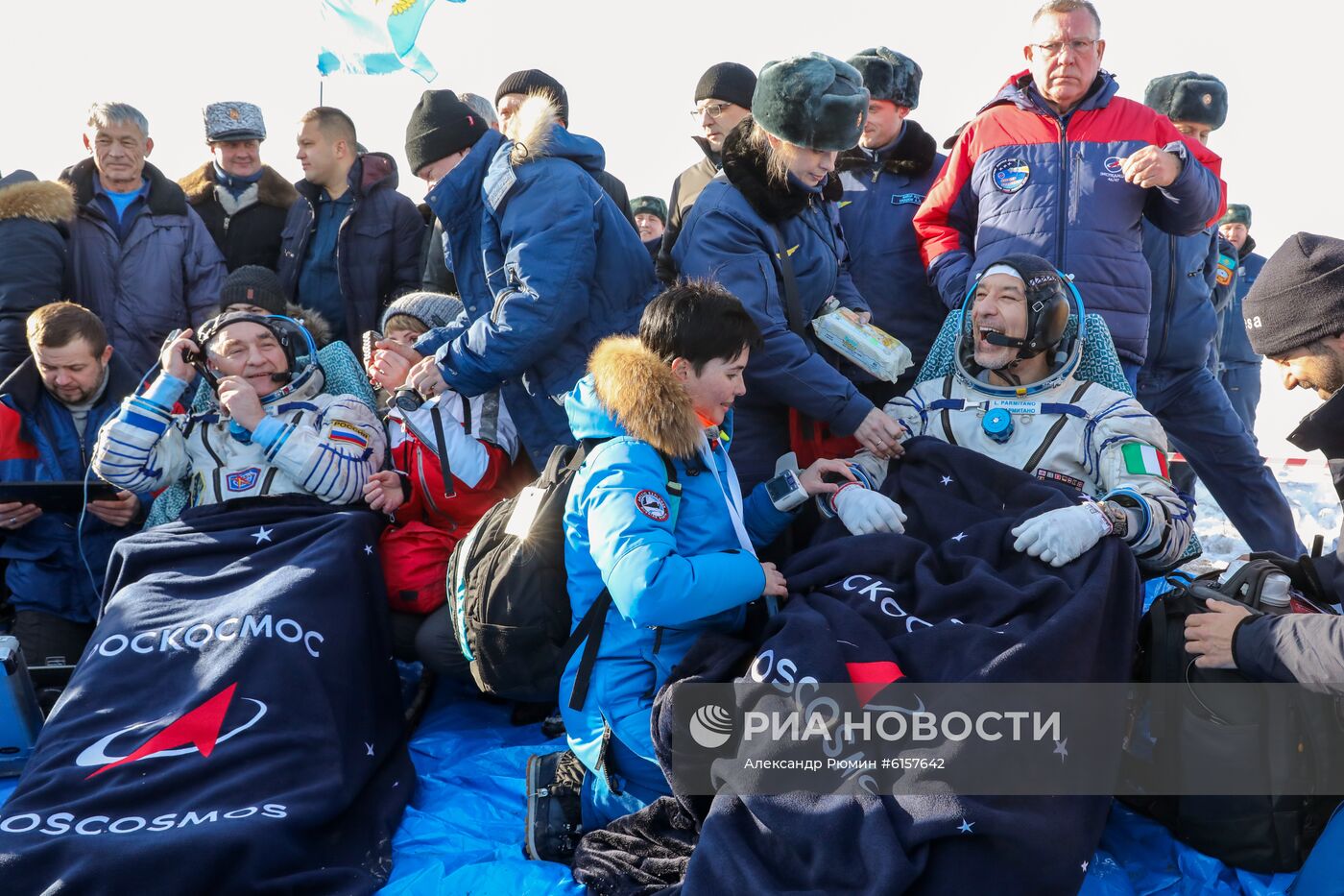 Посадка пилотируемого корабля "Союз МС-13"