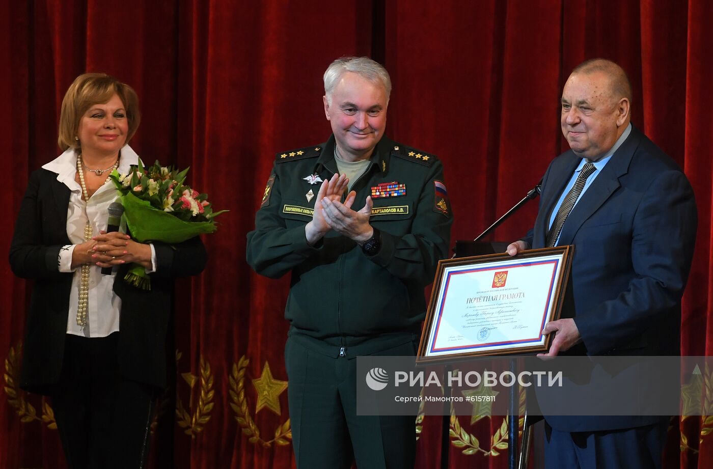 Праздничные мероприятия по случаю 90-летия Театра Российской армии
