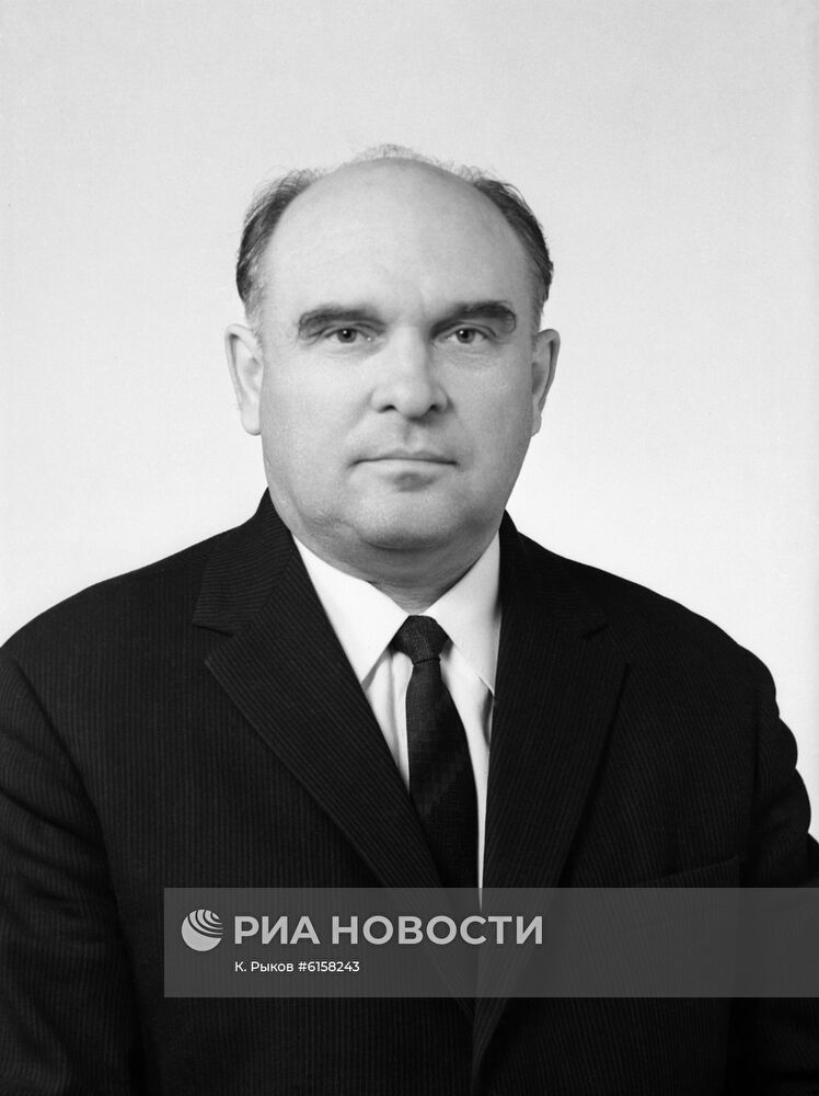 Министр лёгкой промышленности СССР Николай Никифорович Тарасов