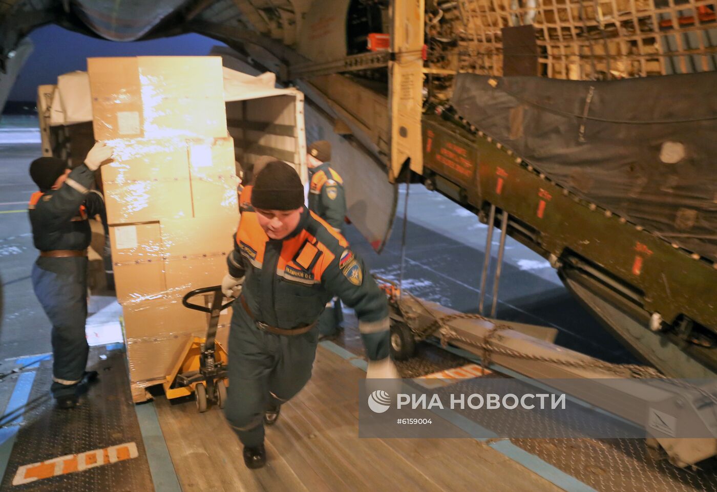 Отправка гуманитарной помощи в Китай