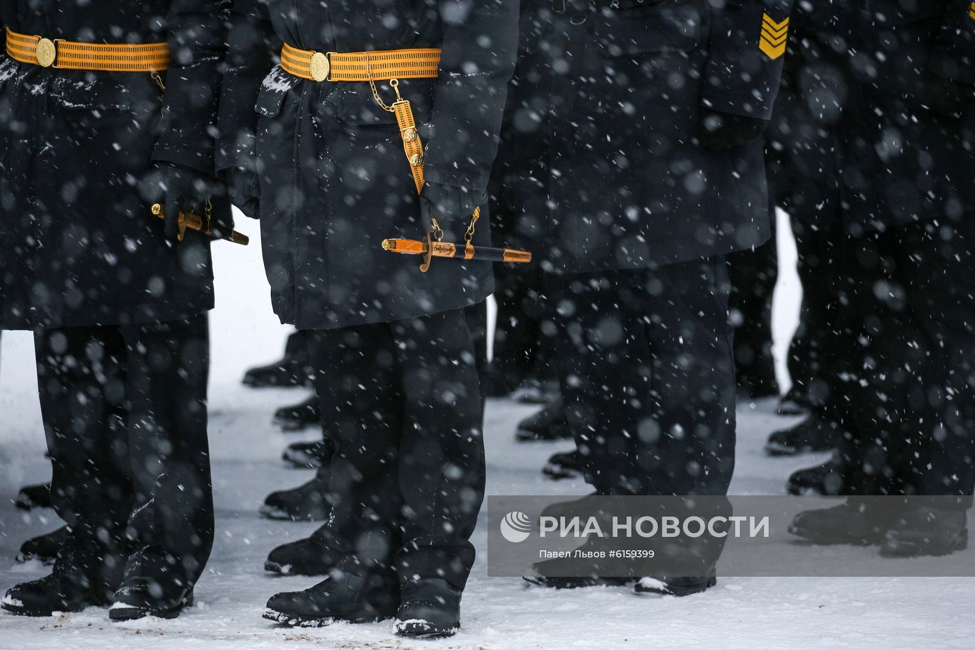 Встреча отряда боевых кораблей Северного флота во главе с ракетным крейсером "Маршал Устинов"