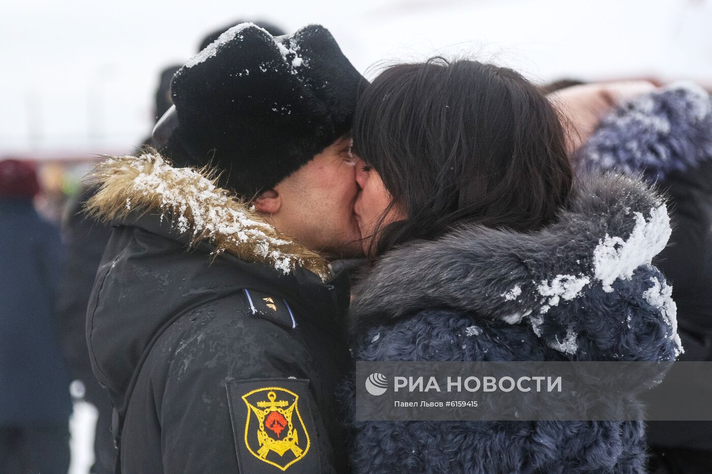 Встреча отряда боевых кораблей Северного флота во главе с ракетным крейсером "Маршал Устинов"