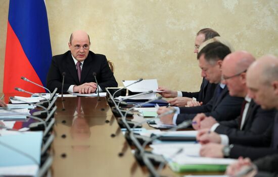 Премьер-министр РФ М. Мишустин провел совещание с вице-премьерами РФ