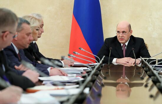 Премьер-министр РФ М. Мишустин провел совещание с вице-премьерами РФ