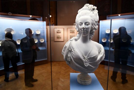 Выставка "Свобода. Равенство. Братство. Французский революционный фаянс конца XVIII века"