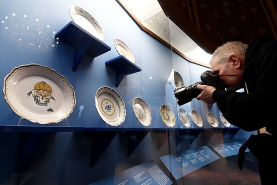 Выставка "Свобода. Равенство. Братство. Французский революционный фаянс конца XVIII века"