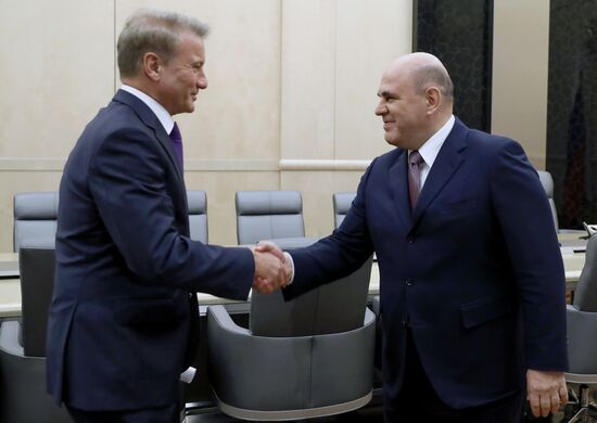 Рабочая встреча премьер-министра РФ М. Мишустина с главой Сбербанка РФ Г. Грефом
