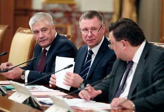 Премьер-министр РФ М. Мишустин провел заседание правительства РФ