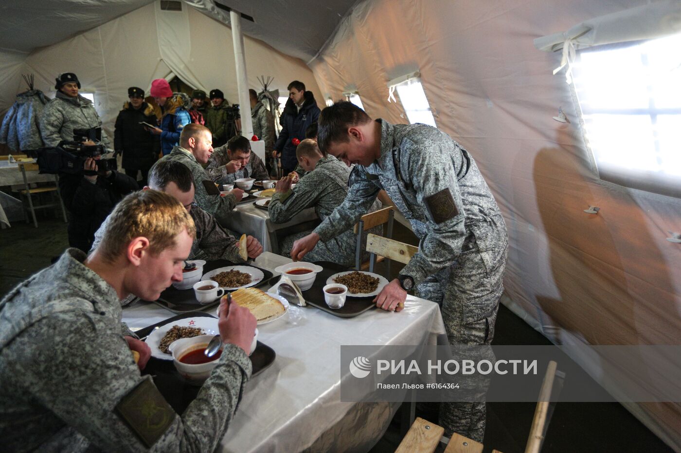 Арктическая военная полевая кухня Арктическая военная полевая кухня