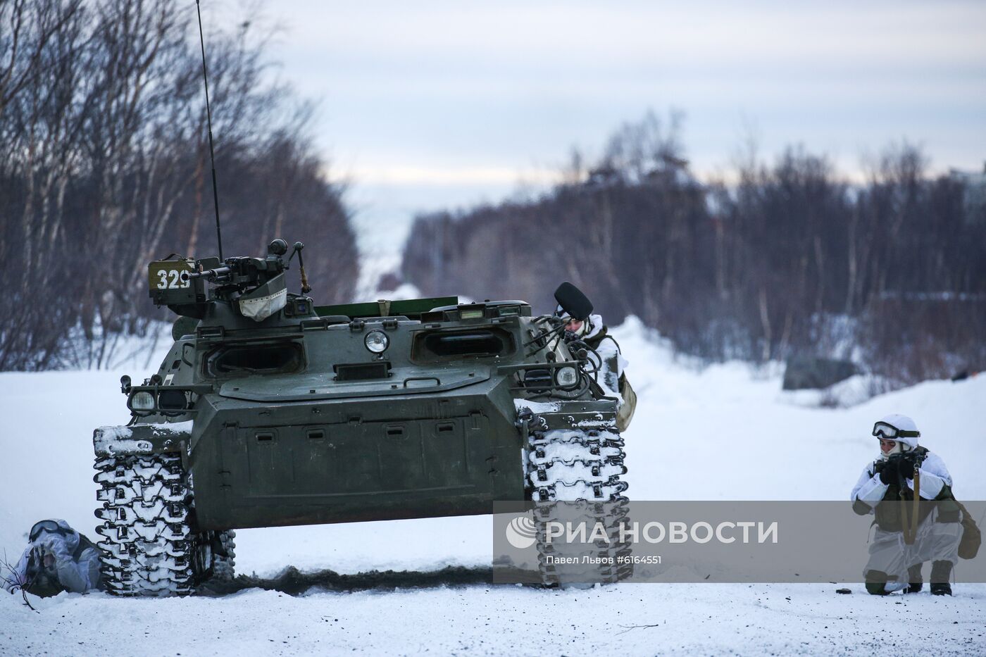 Учения мотострелкового подразделения Северного флота