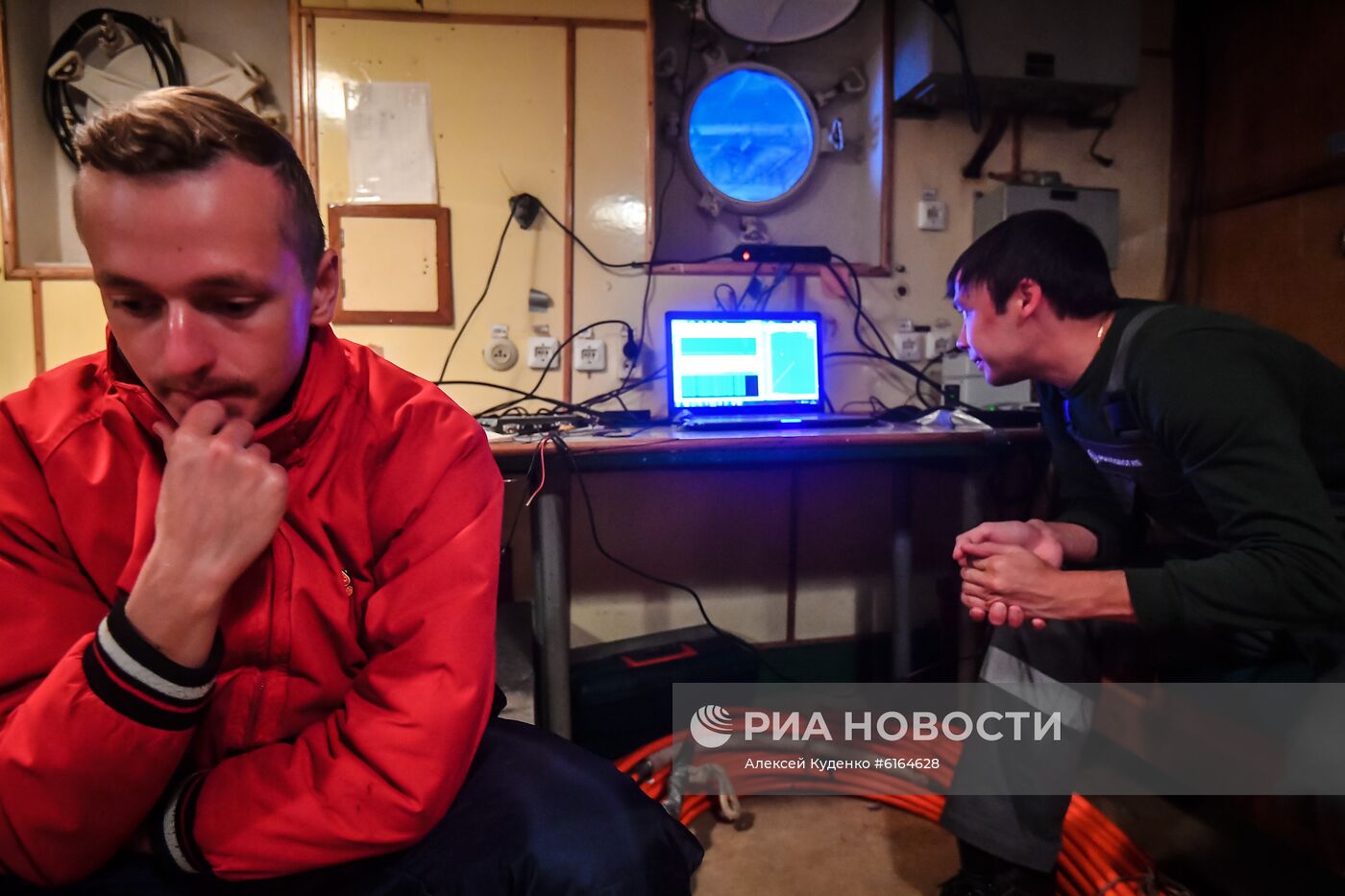 Антарктическая экспедиция на исследовательском судне  "Адмирал Владимирский"