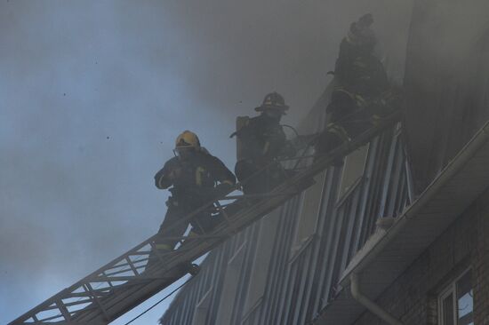 Пожар в цехе по производству пластиковой посуды в Челябинске
