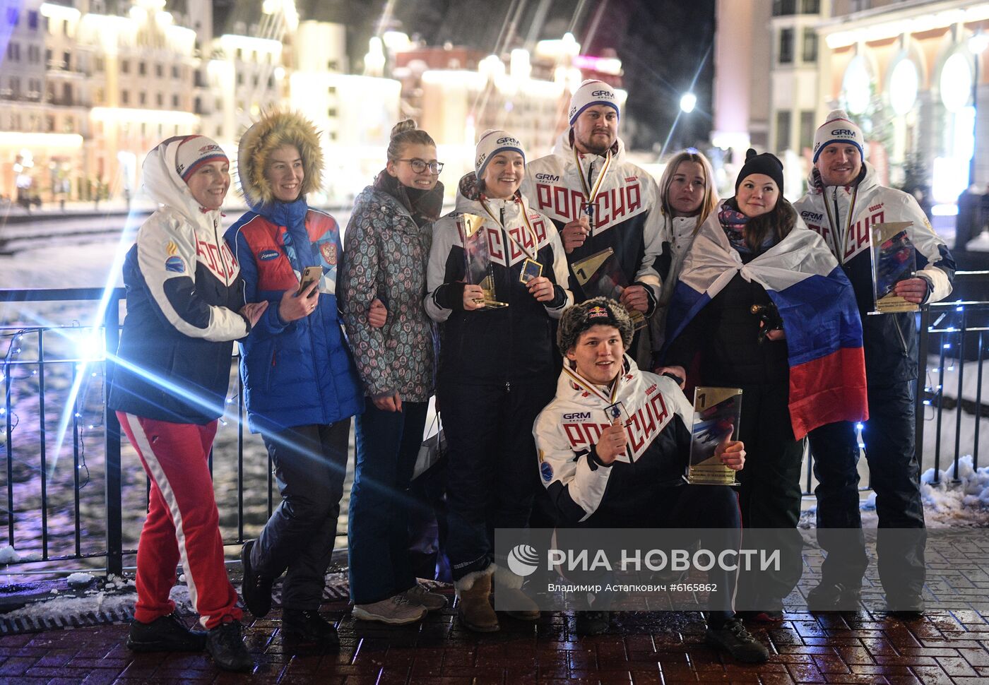 Церемония награждения на чемпионате мира по санному спорту в Сочи