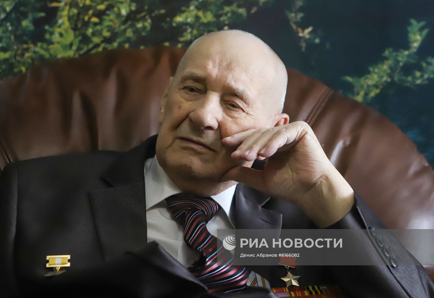 Ветеран Великой Отечественной войны В. Я. Ткачев 