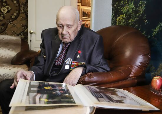 Ветеран Великой Отечественной войны В. Я. Ткачев 