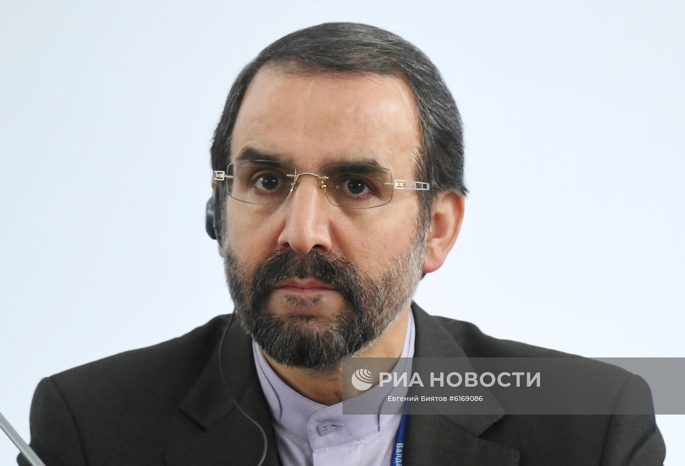 Старший советник министра иностранных дел Ирана Мехди Санаи на сессии "Ближний Восток, устремленный в будущее. Два взгляда" в рамках IX Ближневосточной конференции Международного дискуссионного клуба "Валдай" в Москве. Место: Россия, Москва. Автор: Евгений Биятов/РИА Новости. Ближневосточная конференция клуба "Валдай"