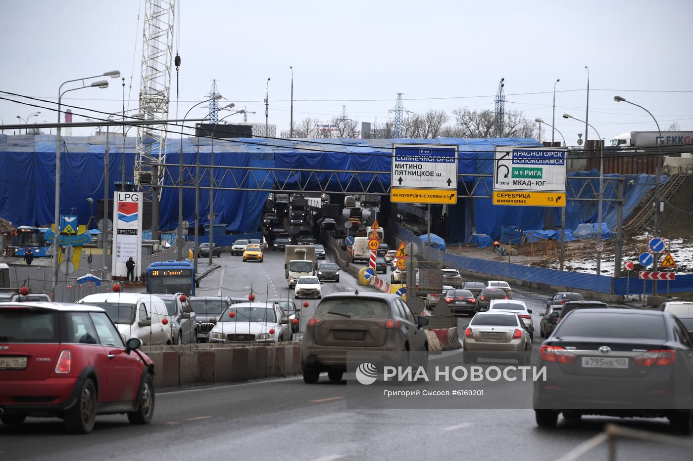 Строительство развязки на Волоколамском шоссе 