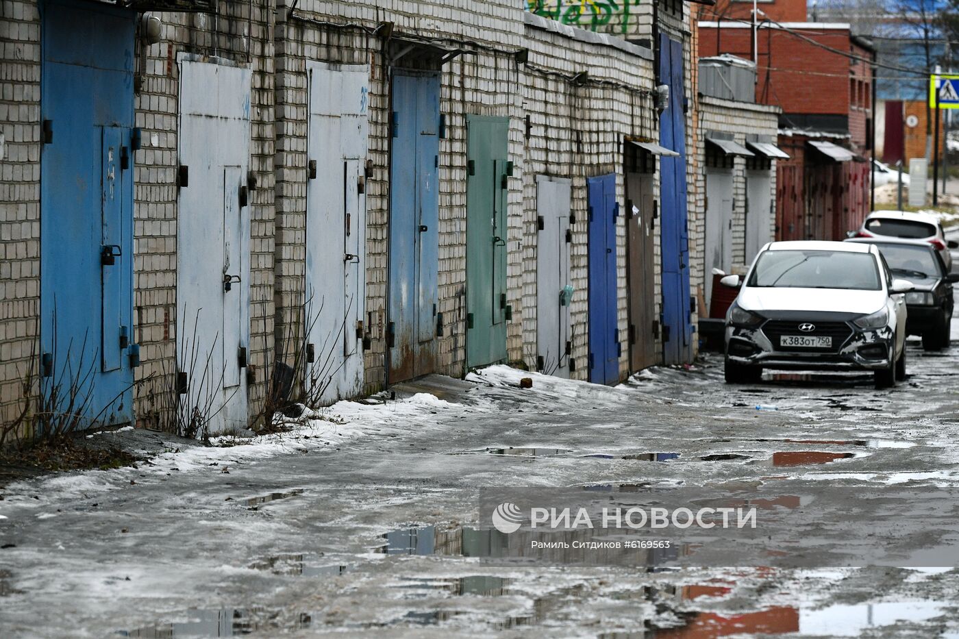 В России рассмотрят законопроект о "гаражной амнистии"