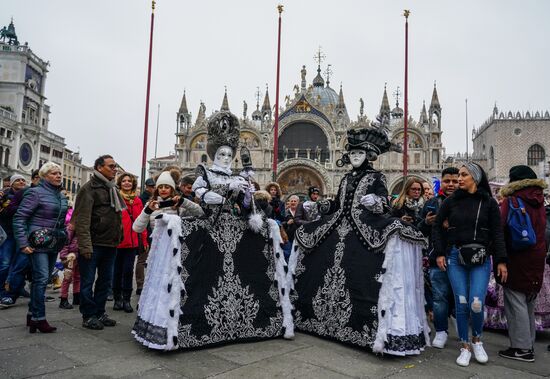 Венецианский карнавал-2020