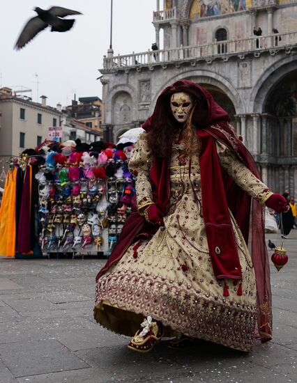 Венецианский карнавал-2020