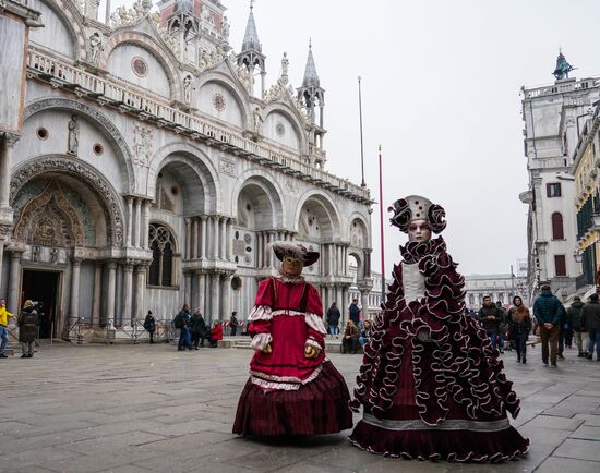 Венецианский карнавал-2020