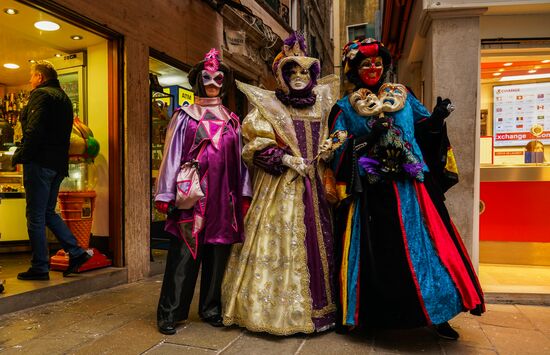 Венецианский карнавал-2020