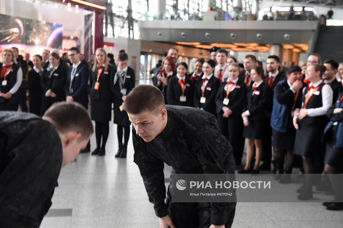 Работа транспортной полиции в аэропорту Внуково