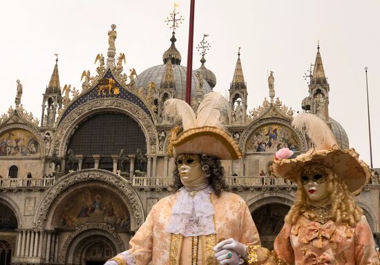 Венецианский карнавал-2020