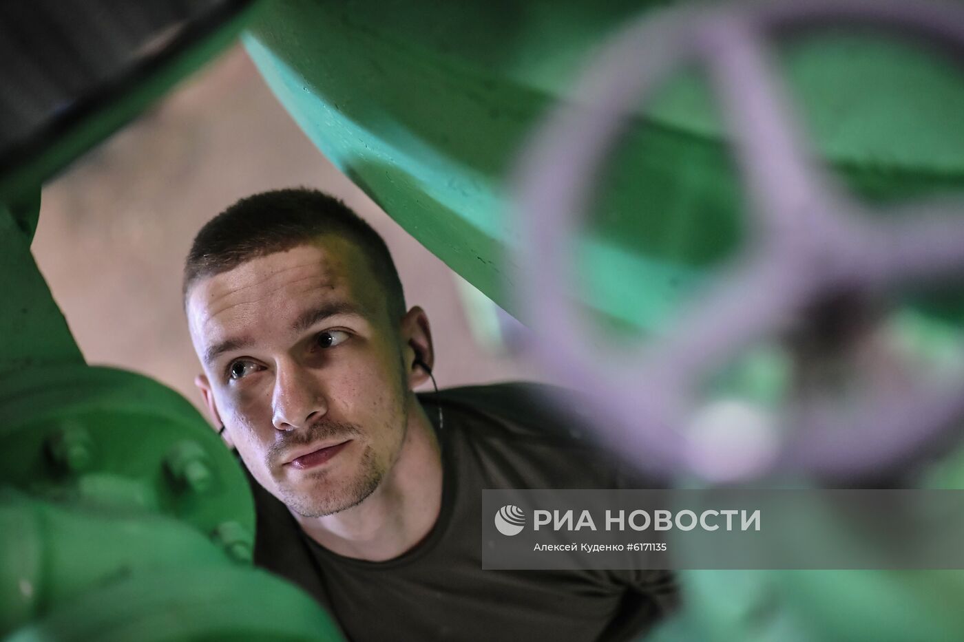 Кругосветная экспедиция на исследовательском судне "Адмирал Владимирский"