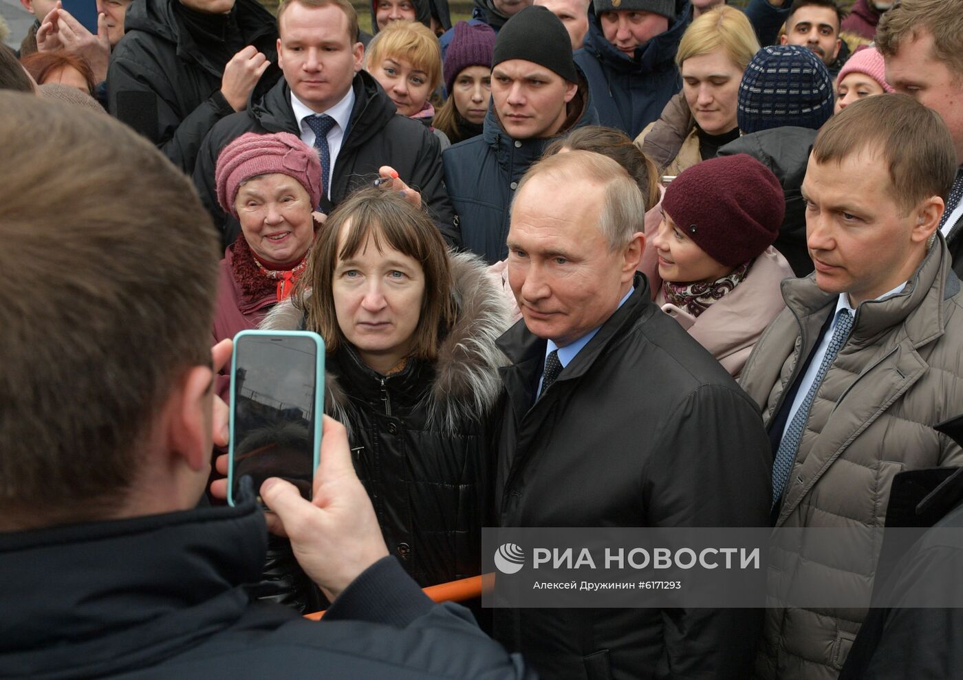 Рабочая поездка президента РФ В. Путина в Санкт-Петербург