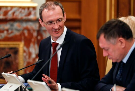 Премьер-министр РФ М. Мишустин провел заседание правительства РФ