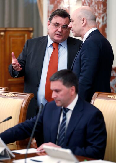 Премьер-министр РФ М. Мишустин провел заседание правительства РФ