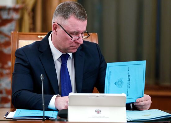 Премьер-министр РФ М. Мишустин провел заседание правительства РФ