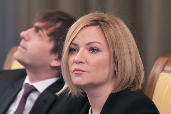 Премьер-министр РФ М. Мишустин провел заседание правительства РФ