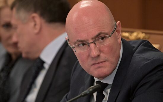 Премьер-министр РФ М. Мишустин провел заседание правительства РФ